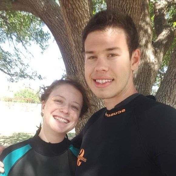 Meet your Posher, Larae - Picture 1 of 1